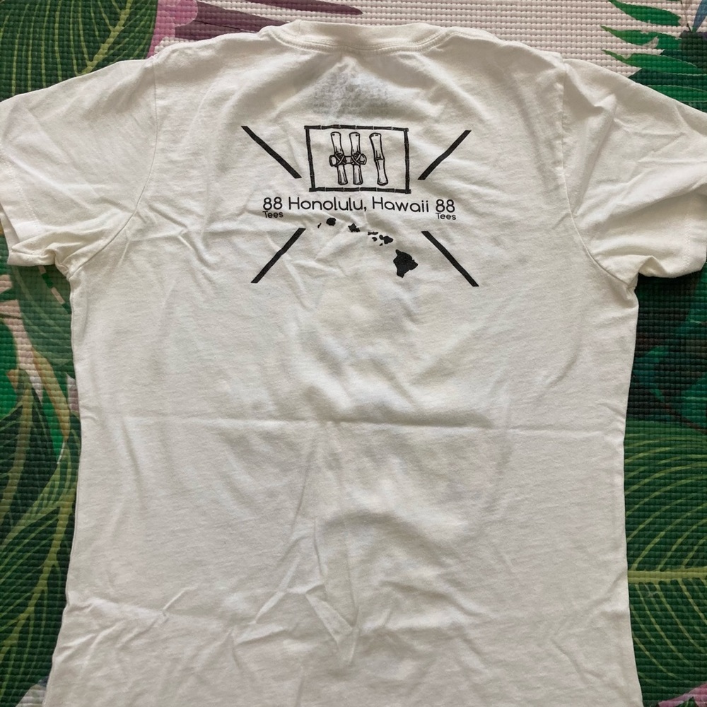 88Tees Floral Keiki White Tee (Medium) - Picture 2 of 7